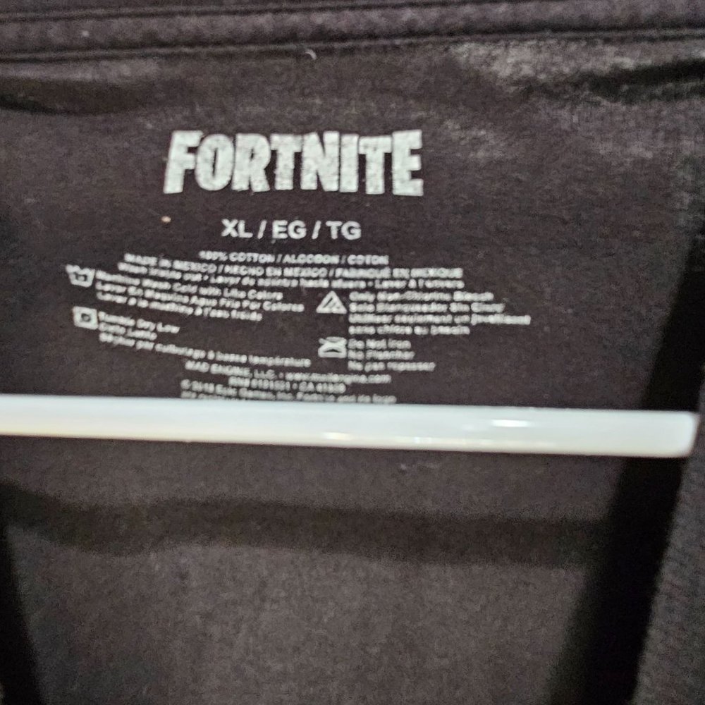 Fortnite Mens XL‎ T-shirt - Picture 2 of 3